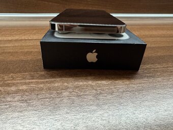 Predám IPhone 13 Pro Max 128 GB Silver - 10