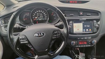 Kia Ceed 1,6 GDI Platinum - 10