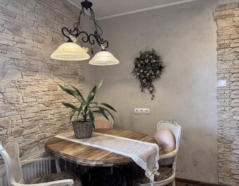 NA PREDAJ: 2-izbový byt v Handlovej, Mierové námestie - 10