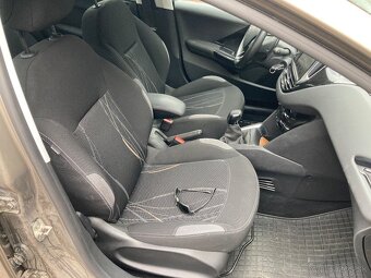 Peugeot 208 benzín 2012 - 10
