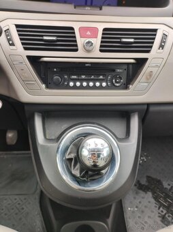Citroën C4 Grand Picasso - 10