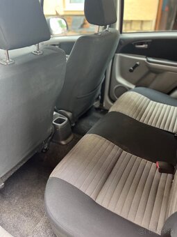 Suzuki SX4 - 10