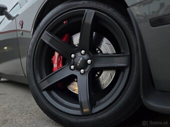 Dodge Challenger 6.2 SRT HELLCAT - 10