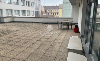 Kancelárske priestory v centre mesta 105 m2 + 58 m2 zasadač - 10