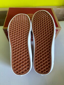 Tenisky Vans Sk8-Hi - 10