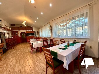 Predaj zabehnutá reštaurácia s veľkým 1- izb. bytom Zlaté Mo - 10