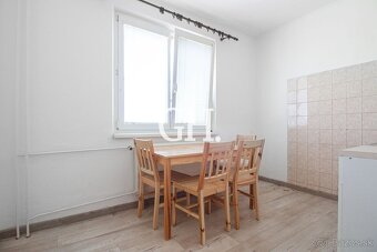 2-IZBOVÝ BYT RIMAVSKÁ SOBOTA - KIREJEVSKÁ ULICA - 10