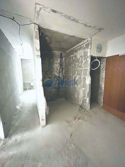Na predaj: 4-izbový byt s možnosťou dokončenia rekonštrukcie - 10