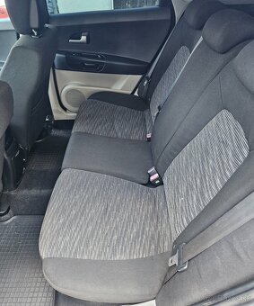 KIA c´eed 1.6 CRDi combi 84kW - nafta - 10