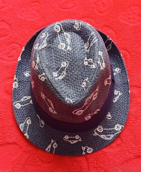 Čiapky, rukavice, korunky - 10