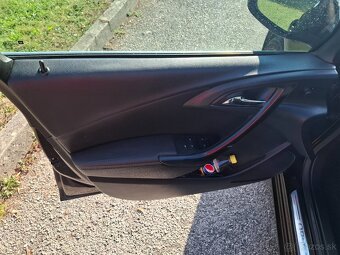 Opel astra sport tourer r.v.2015 - 10