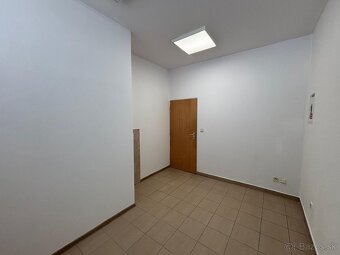 Prenájom kancelárskych priestorov v OD Prior v širšom centre - 10