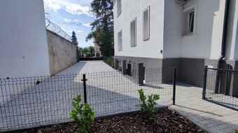 Obchodný / kancelársky priestor v centre Trenčína - 10