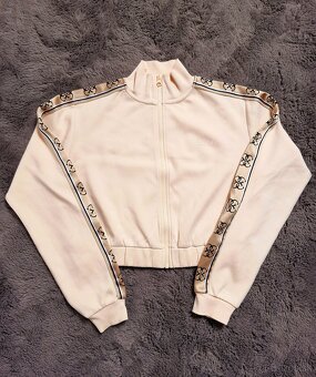 NOVE Guess mikina rozne druhy a farby M - L - 10