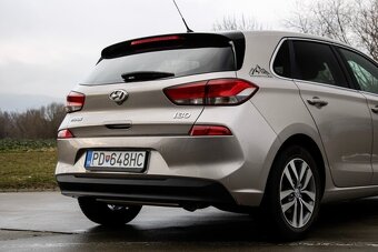 Hyundai i30 1.6 CRDi automat - 10