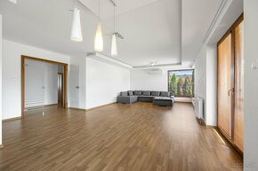 Na predaj | 5 izbový rodinný dom 140 m² s terasou - Tureň - 10