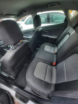 KIA Ceed 1.4 CVVT, r.v. 2017, 103 900 km – TOP STAV, STK do - 10