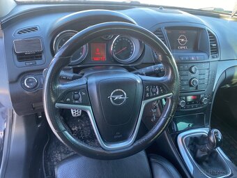 Opel Insignia sport tourer - 10