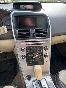 Volvo XC60 2.4D D5 AT/6 AWD - 10