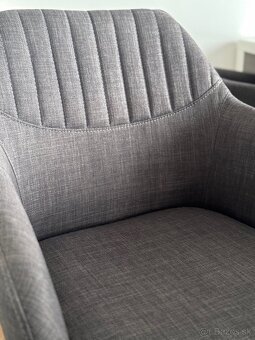 Biely jedálenský stôl a stoličky otočné - 10