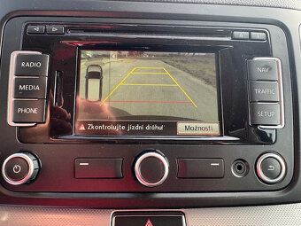 Volkswagen Sharan 2.0 TDI 4MOTION 7miest - 10