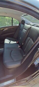 Mercedez-Benz E280 - 10
