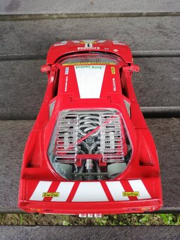 Bburago Ferrari F40 1/18 #1 - 10