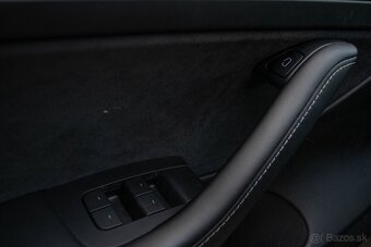 Tesla Model 3 - 10
