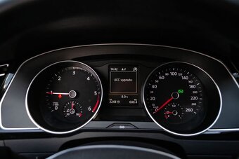 Volkswagen Passat Variant - 10