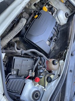 Renault kangoo 1.2i 5míst, na náhradní díly - 10