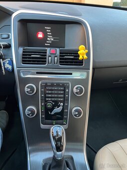 Volvo XC60 D4 Momentum 2015 - 10