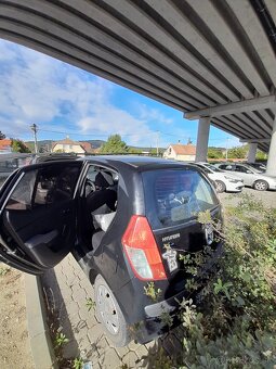 Hyundai i 10 - 10