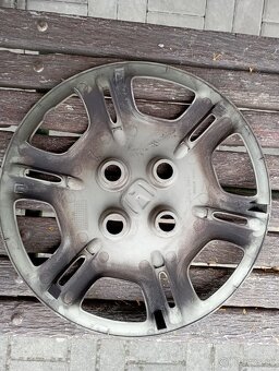 1ks puklica VW 14", Toyota 14", Skoda 15", Honda 14" - 10