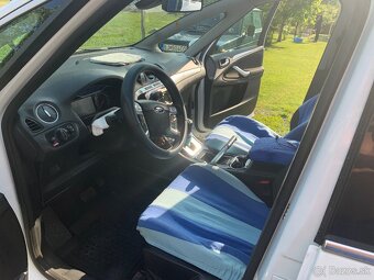 Ford S-MAX - 10