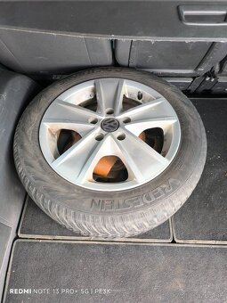 Predám Volkswagen Touran Facelift Highline 1.9 TDI - 10