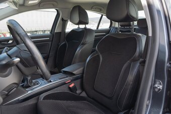 Renault MEGANE GrandCoupé 1.6 SCe M5 - 10