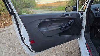 Ford Fiesta 1.6 ST - 10