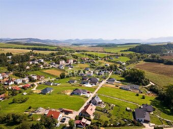 STAVEBNÝ POZEMOK V PODHORÍ SO ZÁKLADOVOU DOSKOU, VÝMERA... - 10