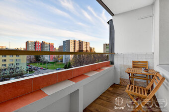 BOSEN | Na predaj zariadená garsónka s loggiou Rovniankova u - 10