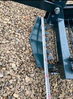 Jednoradový vyorávač zemiakov s dopravníkom - 10