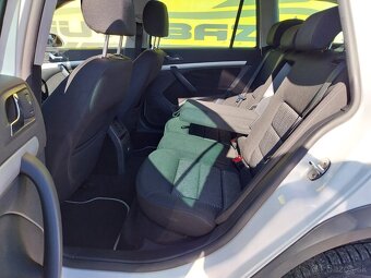 Škoda Octavia Combi 2.0 TDI 4x4 Scout - 10