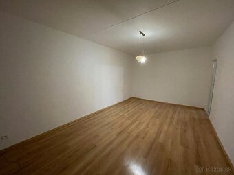Na predaj priestranný 2-izbový byt v centre mesta - 10
