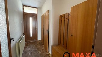 REZERVOVANÉ 5 izbový rodinný dom s garážou, Kvetná ulica, - 10