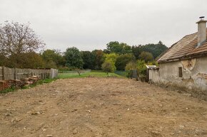 Exkluzívne na predaj stavebný pozemok v obci Kovarce - 10