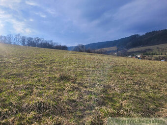 Stavebný pozemok s krásnym výhľadom nad obcou Jasenica pri - 10