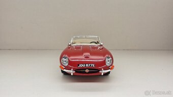1:18 JAGUAR E CABRIO - 10