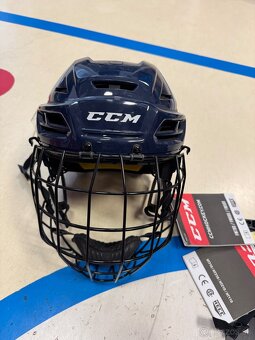 UPLNE NOVA PRILBA ELITE POLOPROFI CCM TACKS 210 S MRIEZKOU - 10