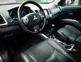 MITSUBISHI OUTLANDER 2.2 DI-D 2012 - 4x4 - NAVI-KAMERA-ŤAŽNE - 10