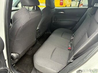 Toyota Corolla CROSS 2.0i HYBRID CVT r.v.2023 105 000 km ČR - 10