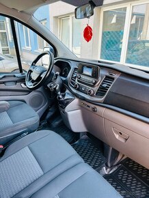Predaj mikrobus Ford Custom 9 miestny - 10